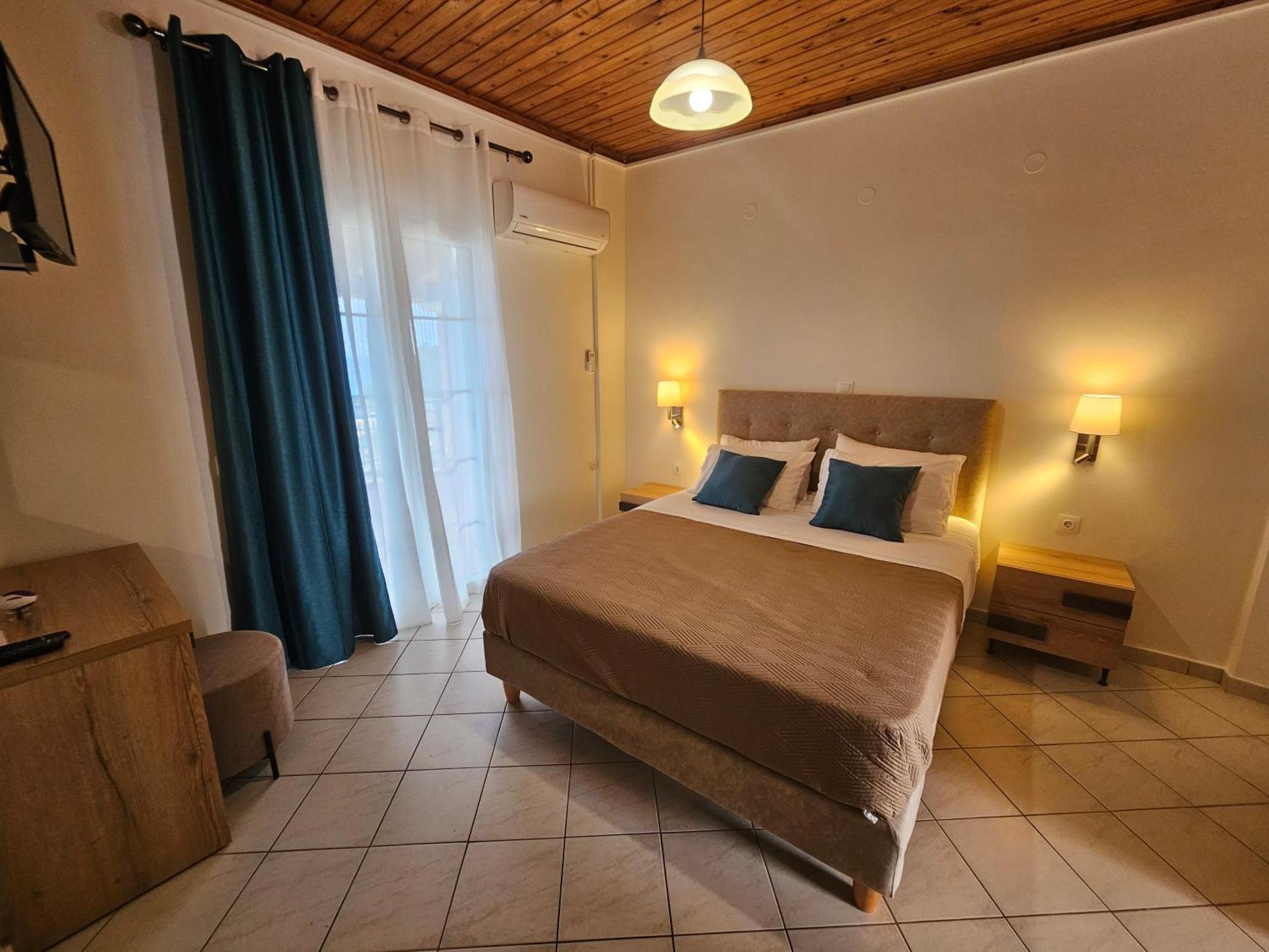Fotini'S Apartments - Pelekas Beach ภายนอก รูปภาพ