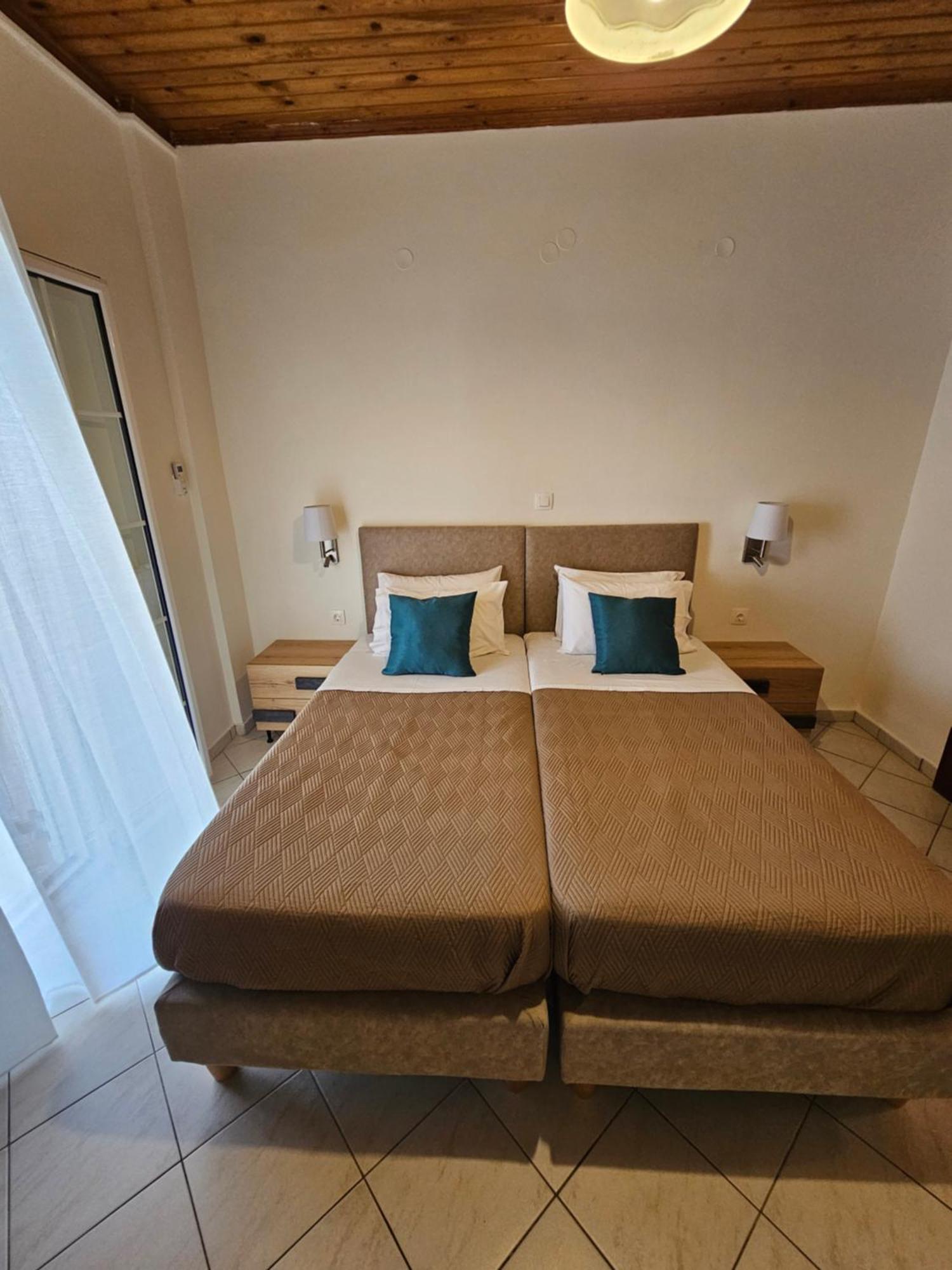 Fotini'S Apartments - Pelekas Beach ภายนอก รูปภาพ