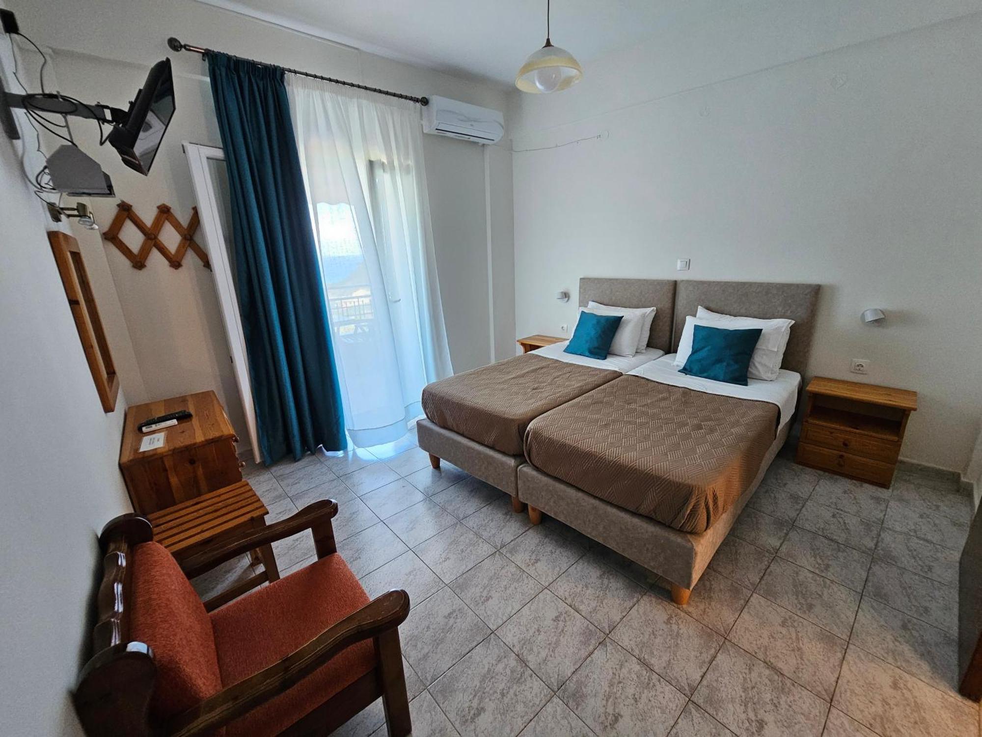 Fotini'S Apartments - Pelekas Beach ภายนอก รูปภาพ