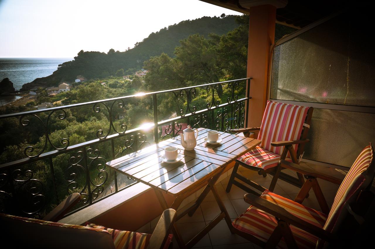 Fotini'S Apartments - Pelekas Beach ภายนอก รูปภาพ